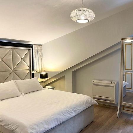 Vila Shard Boutique Hotel ティラナ エクステリア 写真