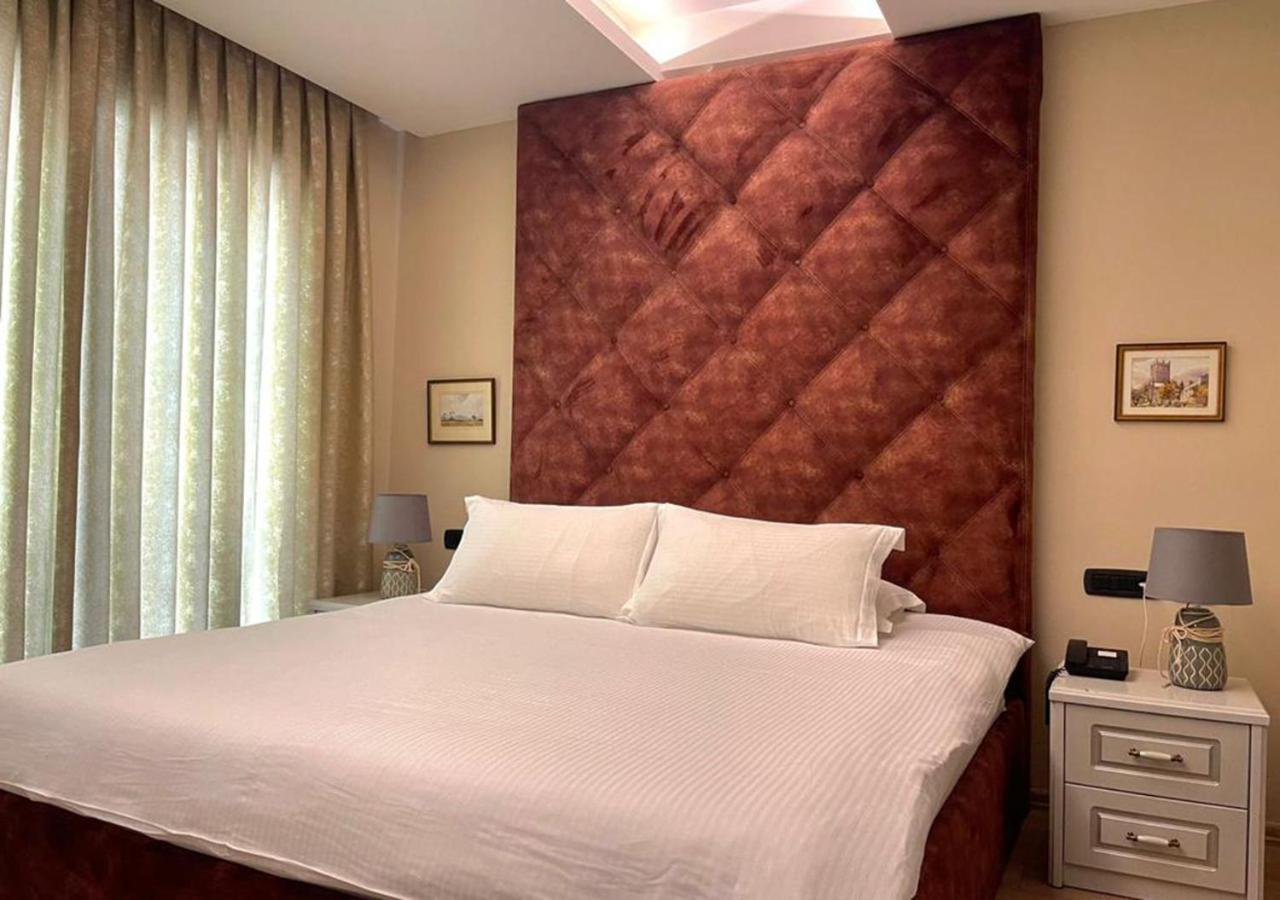 Vila Shard Boutique Hotel ティラナ エクステリア 写真
