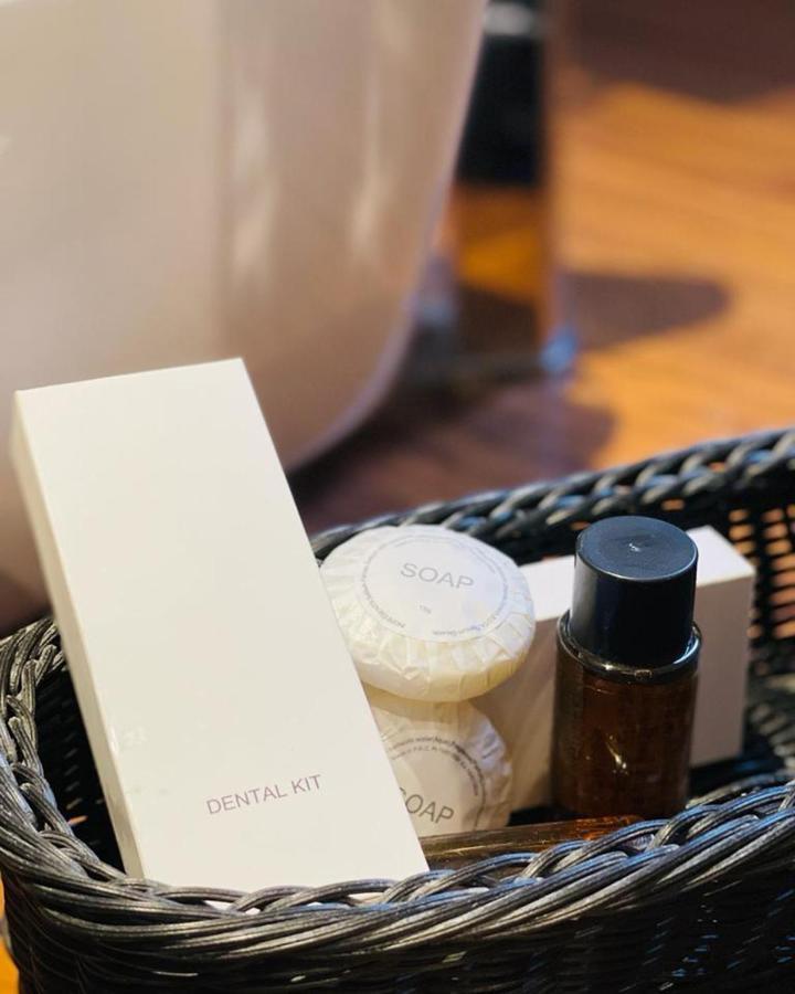 Vila Shard Boutique Hotel ティラナ エクステリア 写真