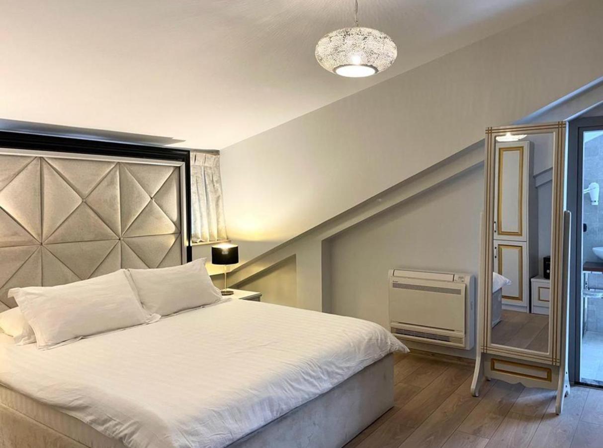 Vila Shard Boutique Hotel ティラナ エクステリア 写真