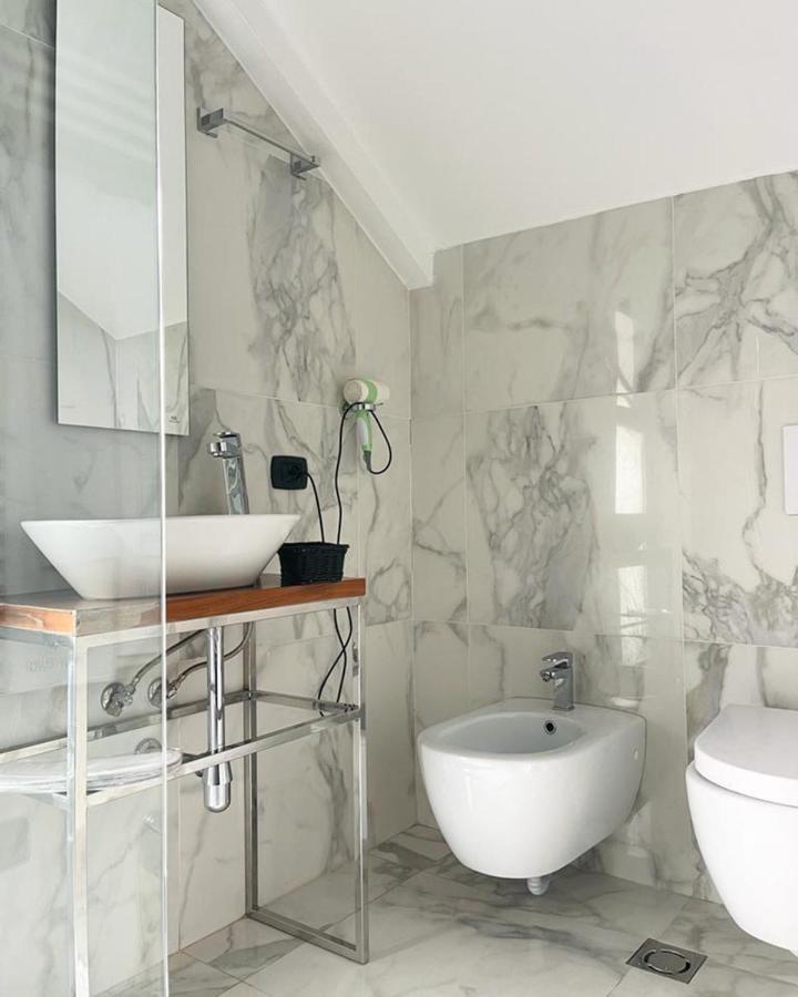 Vila Shard Boutique Hotel ティラナ エクステリア 写真