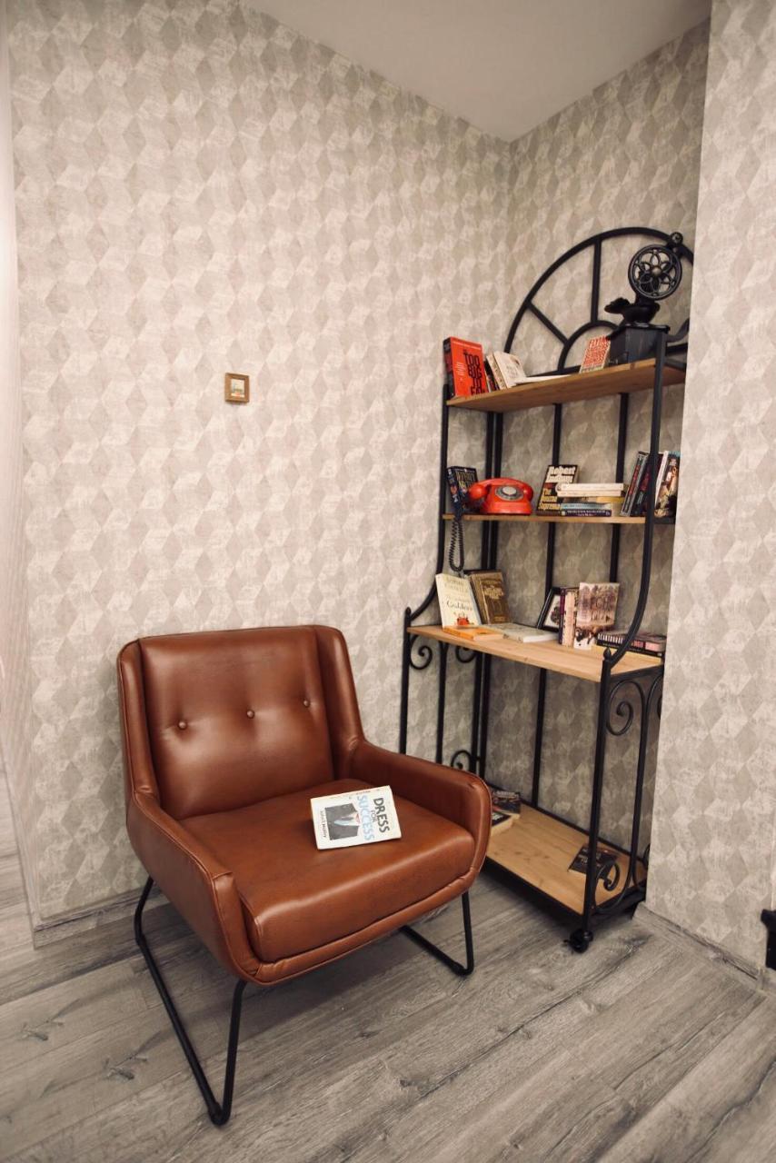 Vila Shard Boutique Hotel ティラナ エクステリア 写真