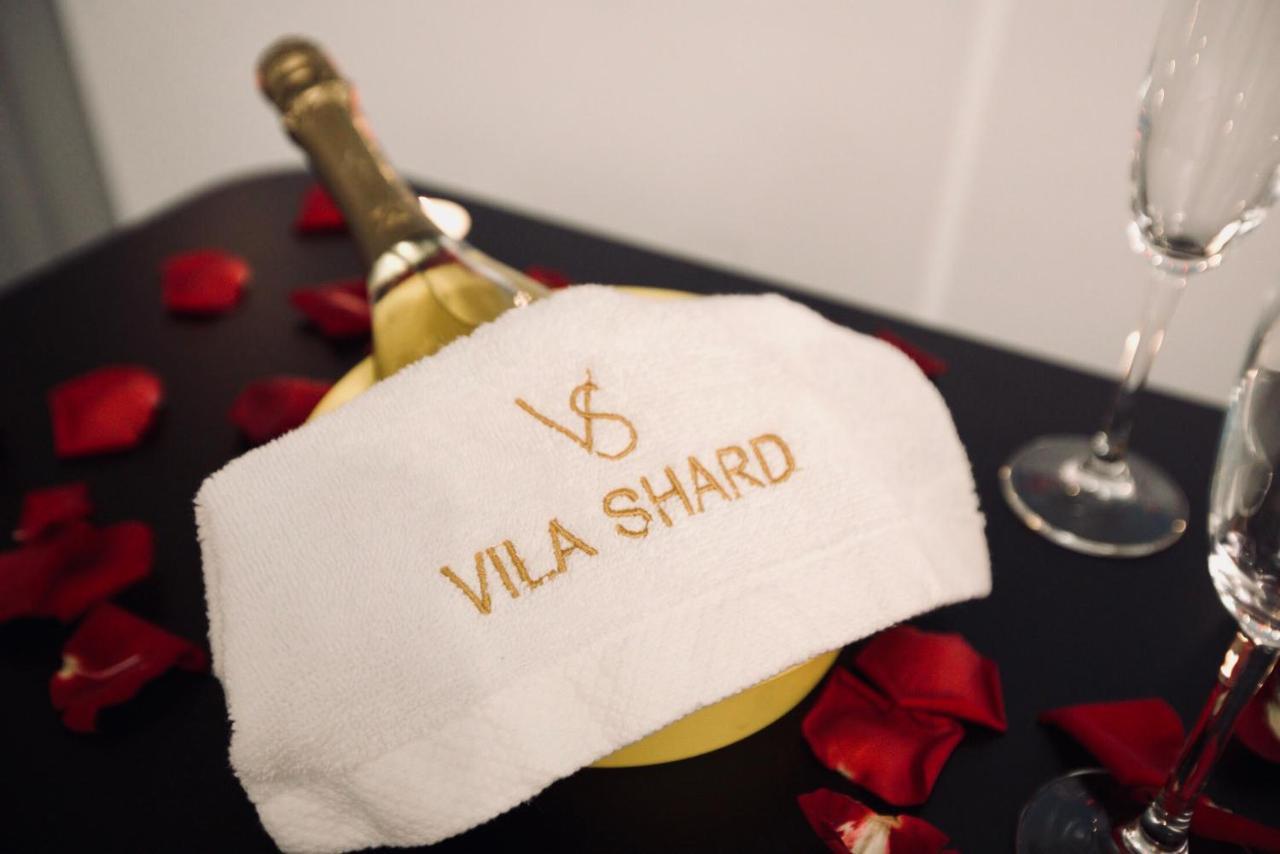 Vila Shard Boutique Hotel ティラナ エクステリア 写真
